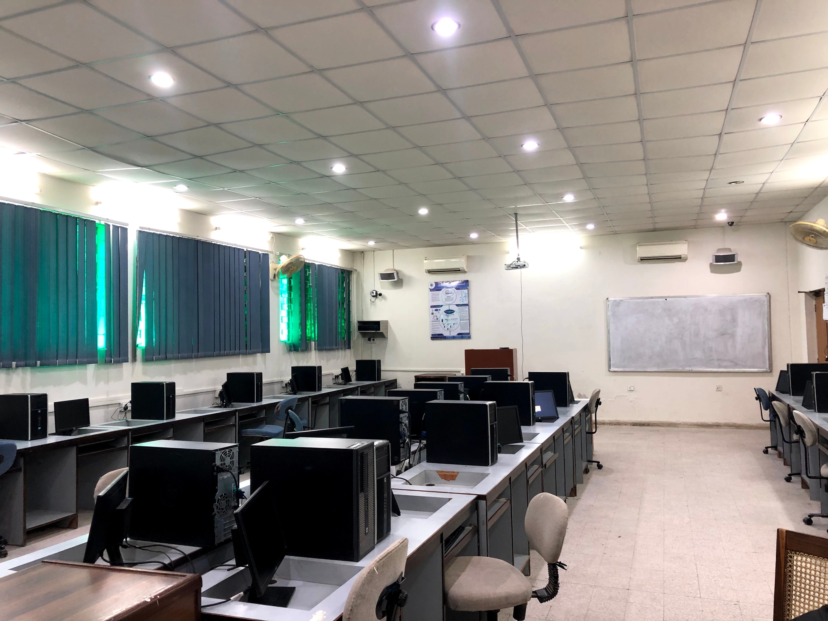 Multimedia and Visual Designer Studio Lab